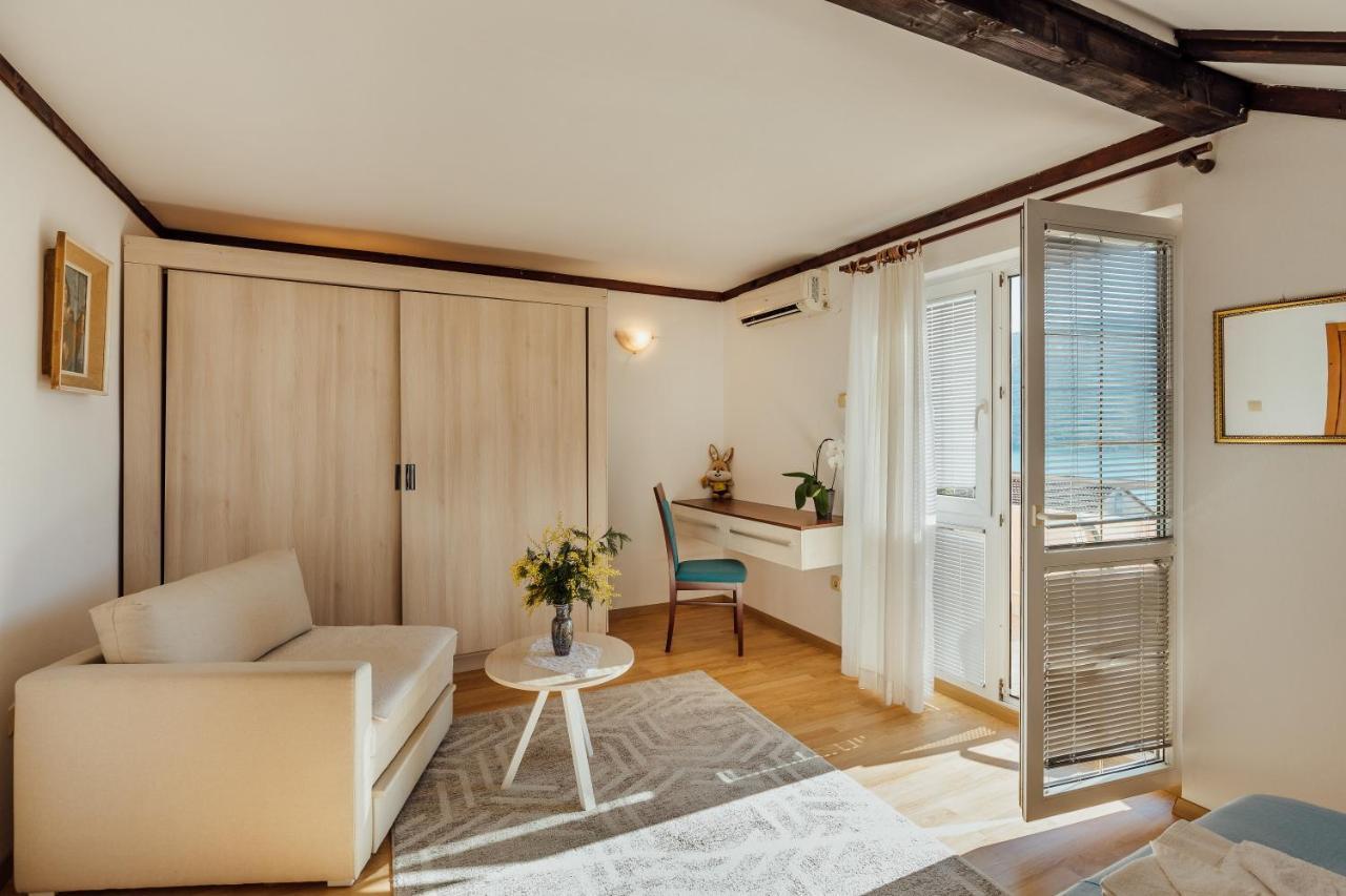 Apartmani Mara Kumbor Buitenkant foto